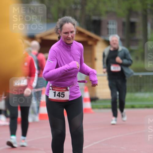 13.04.2025 - Hammer Lauf A. Gomolzig http://msf.ph/oto/7667303 13.04.2025 12:56:05 Ziel 145, 411, 1772 meine-sportfotos.de