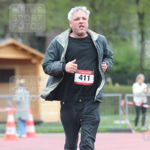 13.04.2025 - Hammer Lauf A. Gomolzig http://msf.ph/oto/7667313 13.04.2025 12:56:11 Ziel 397, 411, 442 meine-sportfotos.de