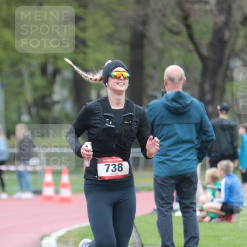 13.04.2025 - Hammer Lauf A. Gomolzig http://msf.ph/oto/7667340 13.04.2025 12:56:49 Ziel 567, 738 meine-sportfotos.de