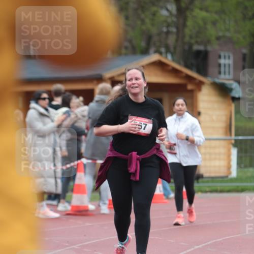 13.04.2025 - Hammer Lauf A. Gomolzig http://msf.ph/oto/7667341 13.04.2025 12:56:54 Ziel 567 meine-sportfotos.de