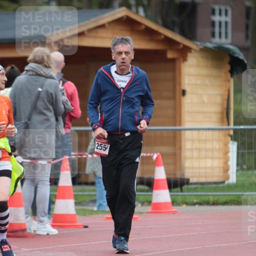 13.04.2025 - Hammer Lauf A. Gomolzig http://msf.ph/oto/7667353 13.04.2025 12:57:05 Ziel 232, 1080, 1254 meine-sportfotos.de