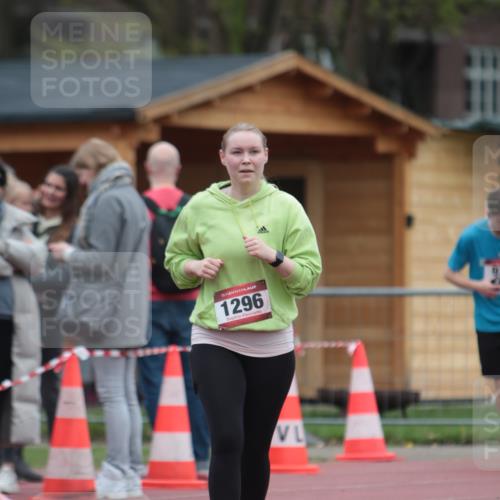 13.04.2025 - Hammer Lauf A. Gomolzig http://msf.ph/oto/7667374 13.04.2025 12:58:14 Ziel 9, 524, 1296 meine-sportfotos.de