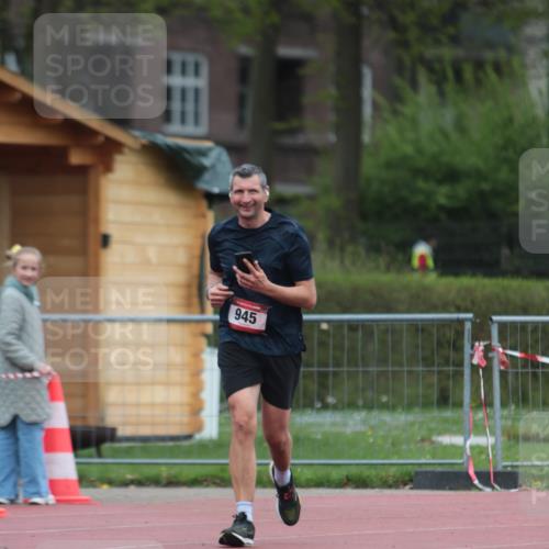 13.04.2025 - Hammer Lauf A. Gomolzig http://msf.ph/oto/7667394 13.04.2025 12:59:17 Ziel 945, 1930 meine-sportfotos.de