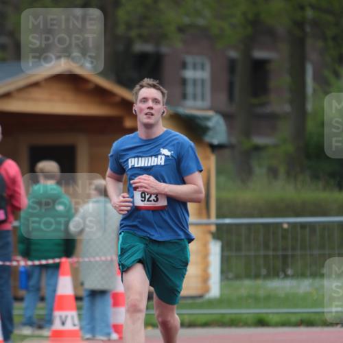 13.04.2025 - Hammer Lauf A. Gomolzig http://msf.ph/oto/7667409 13.04.2025 12:59:39 Ziel 923 meine-sportfotos.de