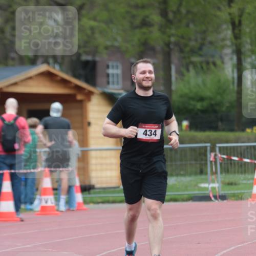 13.04.2025 - Hammer Lauf A. Gomolzig http://msf.ph/oto/7667417 13.04.2025 12:59:54 Ziel 434 meine-sportfotos.de
