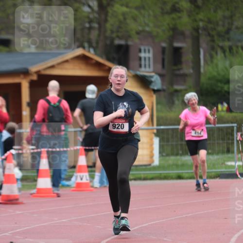 13.04.2025 - Hammer Lauf A. Gomolzig http://msf.ph/oto/7667420 13.04.2025 13:00:23 Ziel 414, 920 meine-sportfotos.de