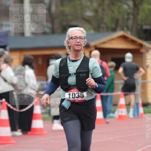 13.04.2025 - Hammer Lauf A. Gomolzig http://msf.ph/oto/7667436 13.04.2025 13:00:44 Ziel 325, 1035 meine-sportfotos.de