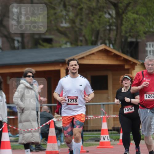 13.04.2025 - Hammer Lauf A. Gomolzig http://msf.ph/oto/7667476 13.04.2025 13:01:36 Ziel 252, 1262, 1278 meine-sportfotos.de