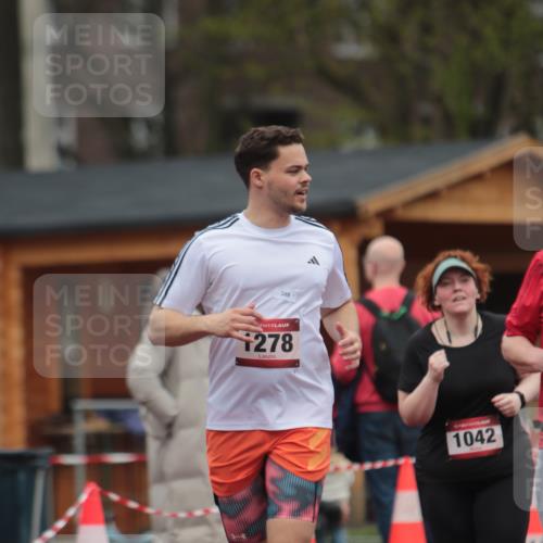 13.04.2025 - Hammer Lauf A. Gomolzig http://msf.ph/oto/7667478 13.04.2025 13:01:39 Ziel 252, 1042, 1262, 1278 meine-sportfotos.de