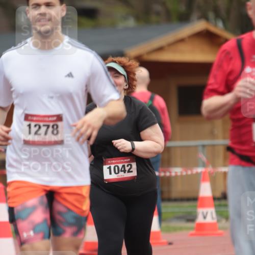 13.04.2025 - Hammer Lauf A. Gomolzig http://msf.ph/oto/7667481 13.04.2025 13:01:41 Ziel 1042, 1262, 1278 meine-sportfotos.de