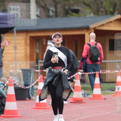13.04.2025 - Hammer Lauf A. Gomolzig http://msf.ph/oto/7667485 13.04.2025 13:02:04 Ziel 482, 1201 meine-sportfotos.de