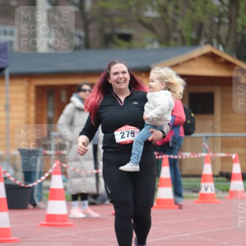 13.04.2025 - Hammer Lauf A. Gomolzig http://msf.ph/oto/7667491 13.04.2025 13:02:11 Ziel 275, 1201 meine-sportfotos.de