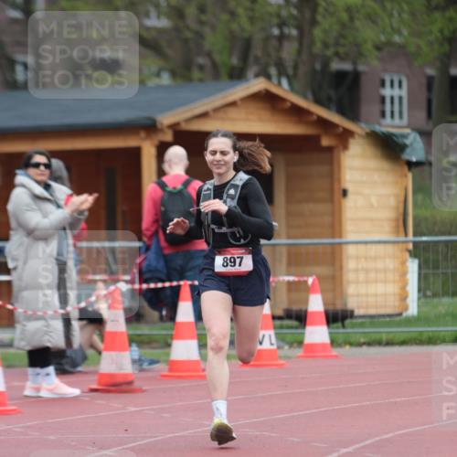 13.04.2025 - Hammer Lauf A. Gomolzig http://msf.ph/oto/7667507 13.04.2025 13:02:52 Ziel 897 meine-sportfotos.de