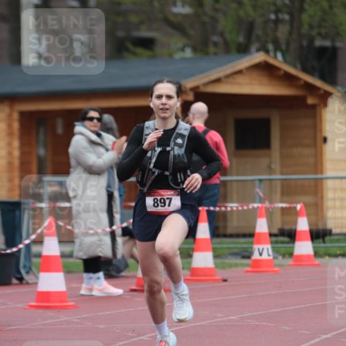 13.04.2025 - Hammer Lauf A. Gomolzig http://msf.ph/oto/7667509 13.04.2025 13:02:53 Ziel 897 meine-sportfotos.de