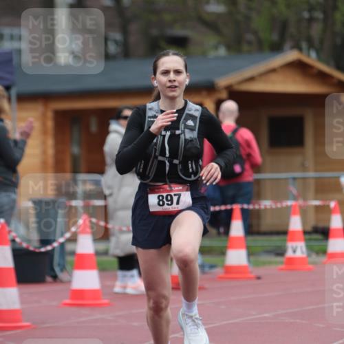 13.04.2025 - Hammer Lauf A. Gomolzig http://msf.ph/oto/7667511 13.04.2025 13:02:54 Ziel 897 meine-sportfotos.de