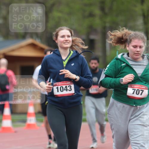 13.04.2025 - Hammer Lauf A. Gomolzig http://msf.ph/oto/7667521 13.04.2025 13:03:10 Ziel 1166, 1167 meine-sportfotos.de