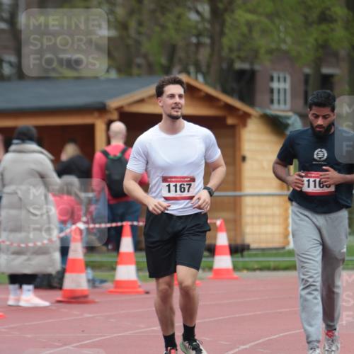 13.04.2025 - Hammer Lauf A. Gomolzig http://msf.ph/oto/7667522 13.04.2025 13:03:12 Ziel 1166, 1167 meine-sportfotos.de