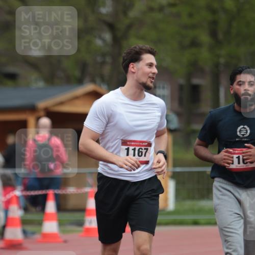 13.04.2025 - Hammer Lauf A. Gomolzig http://msf.ph/oto/7667525 13.04.2025 13:03:14 Ziel 1166, 1167 meine-sportfotos.de