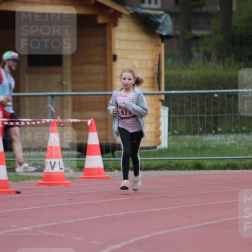 13.04.2025 - Hammer Lauf A. Gomolzig http://msf.ph/oto/7667533 13.04.2025 13:03:40 Ziel 977 meine-sportfotos.de