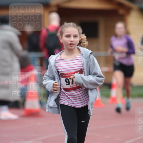 13.04.2025 - Hammer Lauf A. Gomolzig http://msf.ph/oto/7667543 13.04.2025 13:03:48 Ziel 167, 174, 977, 1945 meine-sportfotos.de