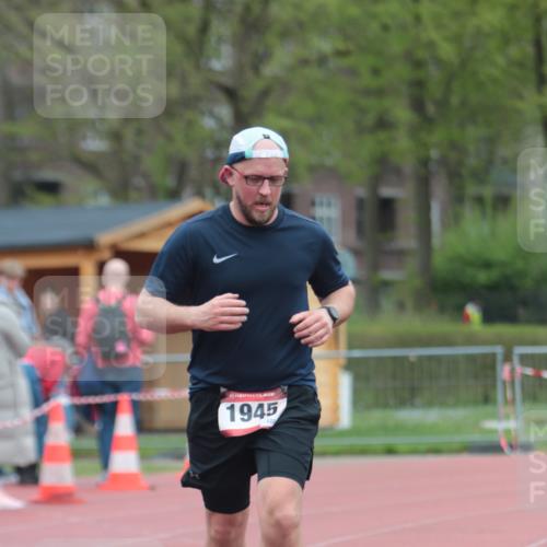 13.04.2025 - Hammer Lauf A. Gomolzig http://msf.ph/oto/7667549 13.04.2025 13:03:55 Ziel 167, 174, 1945 meine-sportfotos.de
