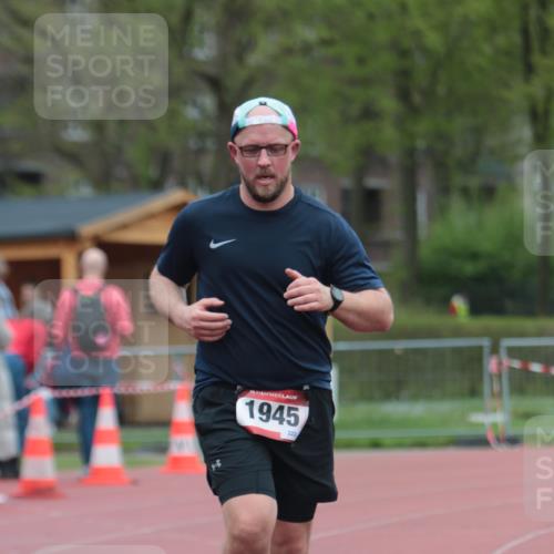 13.04.2025 - Hammer Lauf A. Gomolzig http://msf.ph/oto/7667550 13.04.2025 13:03:55 Ziel 167, 174, 1945 meine-sportfotos.de