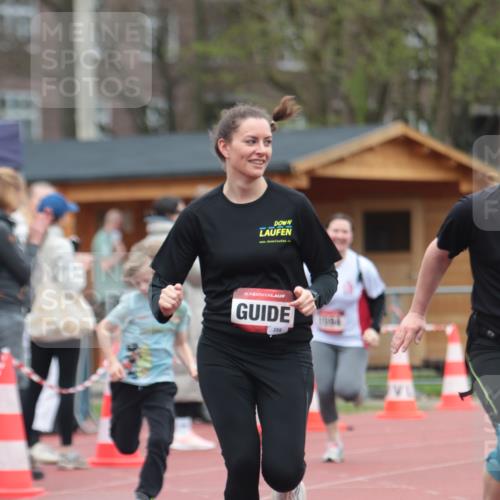 13.04.2025 - Hammer Lauf A. Gomolzig http://msf.ph/oto/7667559 13.04.2025 13:04:27 Ziel 8, 1556, 1593, 1594 meine-sportfotos.de