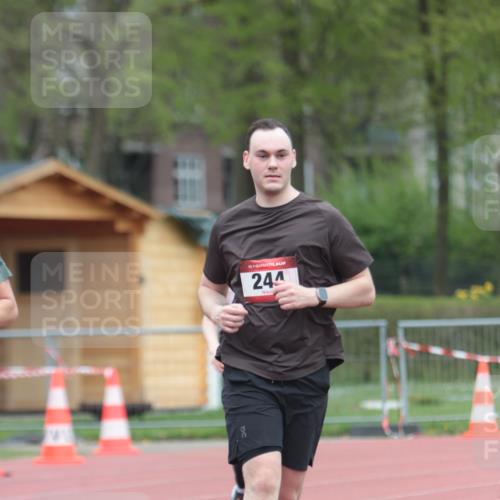 13.04.2025 - Hammer Lauf A. Gomolzig http://msf.ph/oto/7667618 13.04.2025 13:07:09 Ziel 244, 737, 762 meine-sportfotos.de