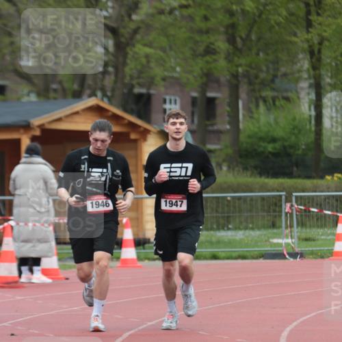 13.04.2025 - Hammer Lauf A. Gomolzig http://msf.ph/oto/7667649 13.04.2025 13:08:49 Ziel 1946, 1947 meine-sportfotos.de