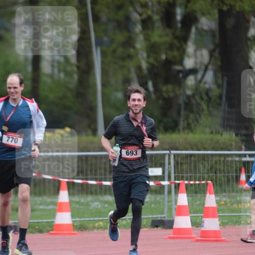 13.04.2025 - Hammer Lauf A. Gomolzig http://msf.ph/oto/7667658 13.04.2025 13:09:44 Ziel 736 meine-sportfotos.de
