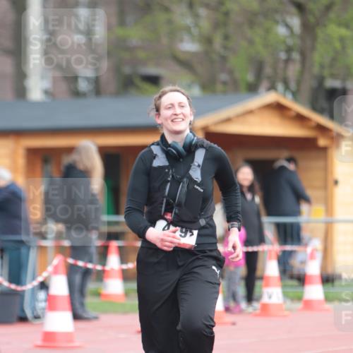 13.04.2025 - Hammer Lauf A. Gomolzig http://msf.ph/oto/7667718 13.04.2025 13:13:47 Ziel 479 meine-sportfotos.de