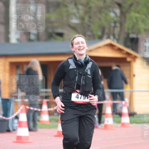 13.04.2025 - Hammer Lauf A. Gomolzig http://msf.ph/oto/7667719 13.04.2025 13:13:47 Ziel 479 meine-sportfotos.de