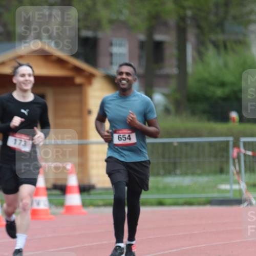 13.04.2025 - Hammer Lauf A. Gomolzig http://msf.ph/oto/7667781 13.04.2025 13:16:37 Ziel 173, 654, 1939 meine-sportfotos.de