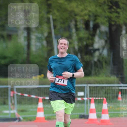 13.04.2025 - Hammer Lauf A. Gomolzig http://msf.ph/oto/7667790 13.04.2025 13:18:13 Ziel 271, 327 meine-sportfotos.de