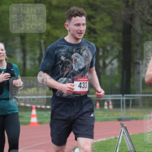13.04.2025 - Hammer Lauf A. Gomolzig http://msf.ph/oto/7667803 13.04.2025 13:18:26 Ziel 7, 319, 433 meine-sportfotos.de