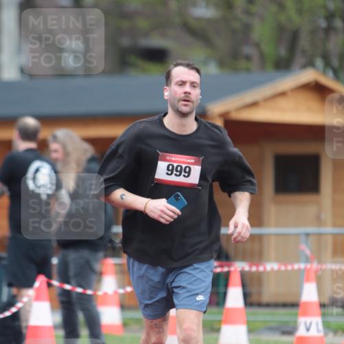 13.04.2025 - Hammer Lauf A. Gomolzig http://msf.ph/oto/7667807 13.04.2025 13:18:52 Ziel  meine-sportfotos.de