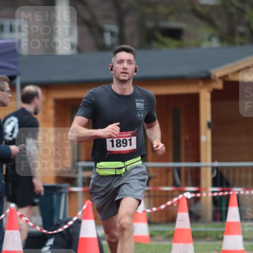 13.04.2025 - Hammer Lauf A. Gomolzig http://msf.ph/oto/7667823 13.04.2025 13:19:56 Ziel 1891 meine-sportfotos.de
