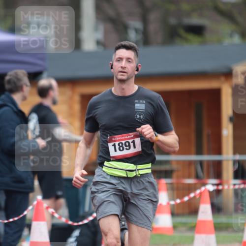 13.04.2025 - Hammer Lauf A. Gomolzig http://msf.ph/oto/7667824 13.04.2025 13:19:56 Ziel 1891 meine-sportfotos.de
