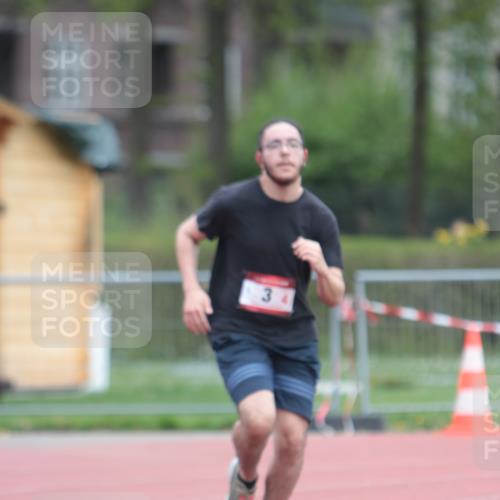 13.04.2025 - Hammer Lauf A. Gomolzig http://msf.ph/oto/7667835 13.04.2025 13:20:24 Ziel 3 meine-sportfotos.de