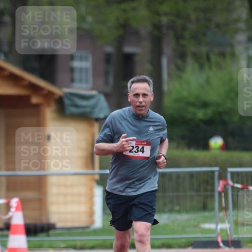13.04.2025 - Hammer Lauf A. Gomolzig http://msf.ph/oto/7667870 13.04.2025 13:25:22 Ziel 234 meine-sportfotos.de