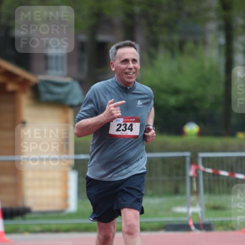 13.04.2025 - Hammer Lauf A. Gomolzig http://msf.ph/oto/7667873 13.04.2025 13:25:23 Ziel 234 meine-sportfotos.de