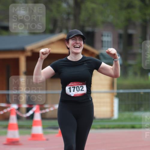 13.04.2025 - Hammer Lauf A. Gomolzig http://msf.ph/oto/7667883 13.04.2025 13:26:19 Ziel 1702 meine-sportfotos.de