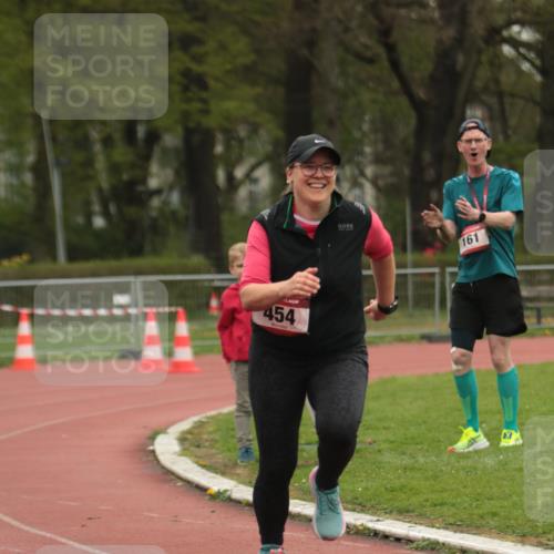 13.04.2025 - Hammer Lauf A. Gomolzig http://msf.ph/oto/7667906 13.04.2025 13:27:56 Ziel 454 meine-sportfotos.de