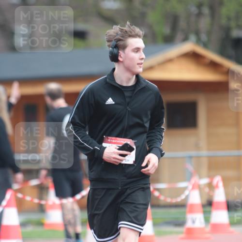 13.04.2025 - Hammer Lauf A. Gomolzig http://msf.ph/oto/7667949 13.04.2025 13:31:37 Ziel 172 meine-sportfotos.de