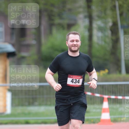 13.04.2025 - Hammer Lauf A. Gomolzig http://msf.ph/oto/7667972 13.04.2025 13:38:38 Ziel 434 meine-sportfotos.de