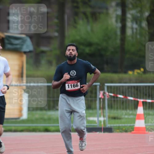 13.04.2025 - Hammer Lauf A. Gomolzig http://msf.ph/oto/7668025 13.04.2025 13:44:36 Ziel 1166, 1167 meine-sportfotos.de