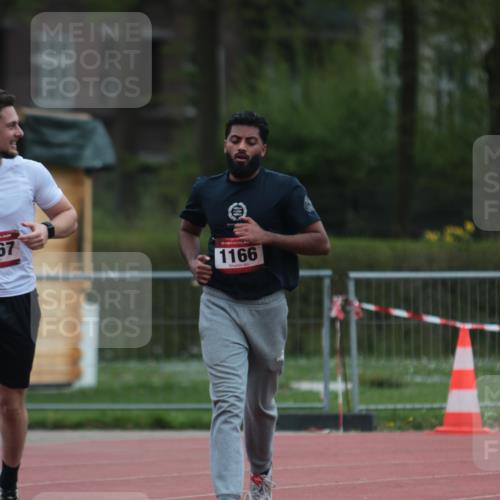 13.04.2025 - Hammer Lauf A. Gomolzig http://msf.ph/oto/7668027 13.04.2025 13:44:37 Ziel 1166, 1167 meine-sportfotos.de