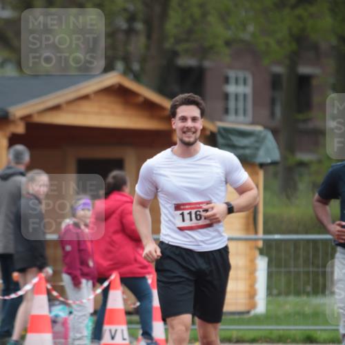 13.04.2025 - Hammer Lauf A. Gomolzig http://msf.ph/oto/7668028 13.04.2025 13:44:37 Ziel 1166, 1167 meine-sportfotos.de