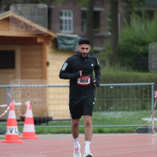 13.04.2025 - Hammer Lauf A. Gomolzig http://msf.ph/oto/7668047 13.04.2025 13:51:46 Ziel 858 meine-sportfotos.de
