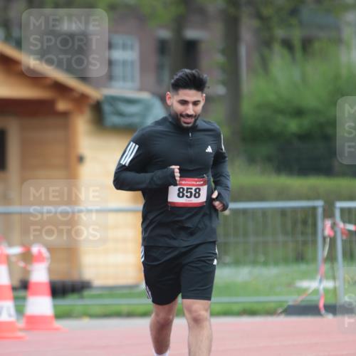 13.04.2025 - Hammer Lauf A. Gomolzig http://msf.ph/oto/7668052 13.04.2025 13:51:48 Ziel 858 meine-sportfotos.de